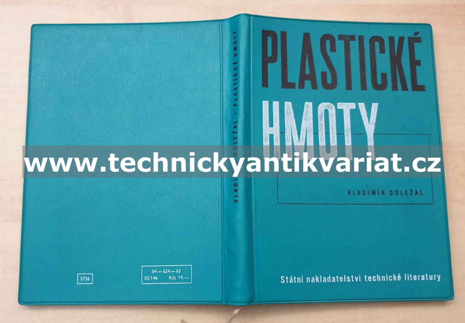 Plastické hmoty - Vladimír Doležal (1965)