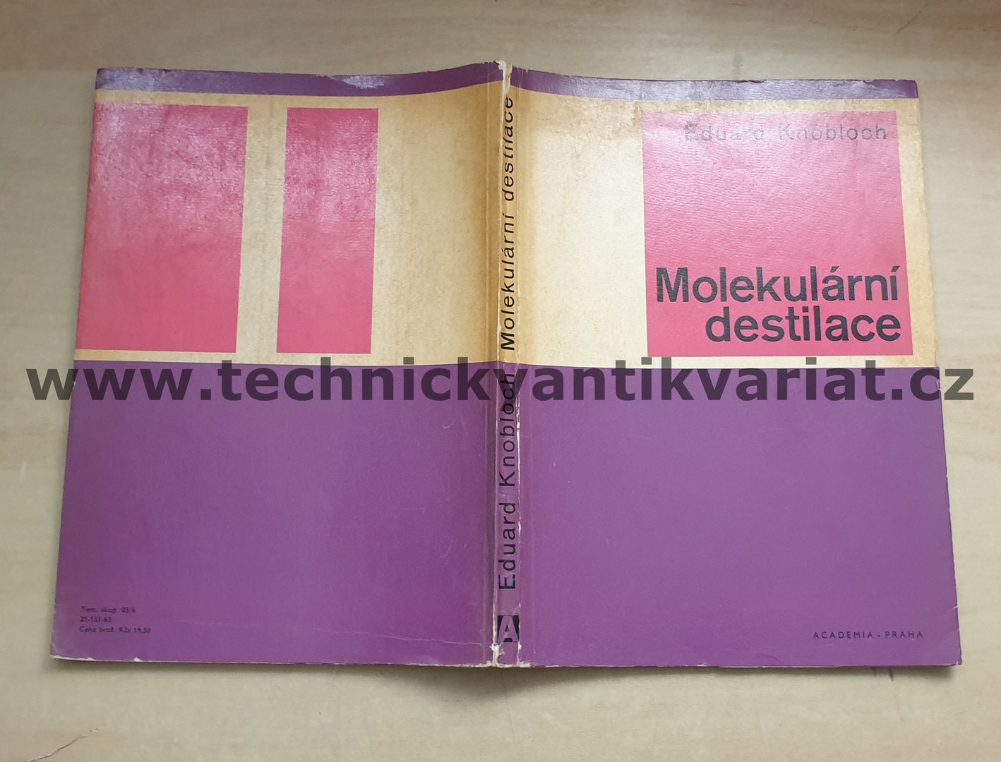 Molekulární destinace - Eduard Knobloch (1965)