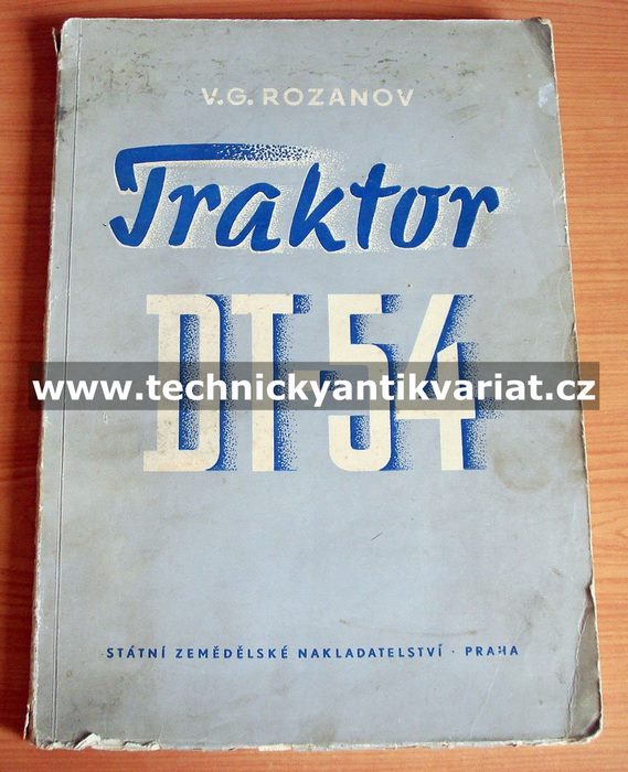 Traktor DT-54