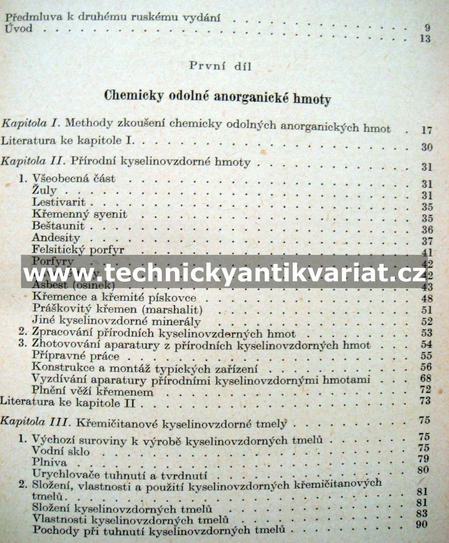 Nekovové chemické odolné materiály