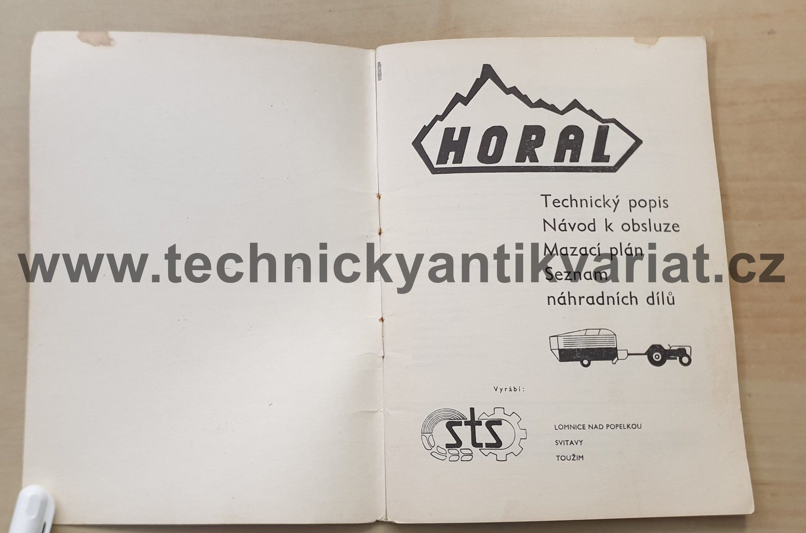 Horal - samosběrací traktorový návěs