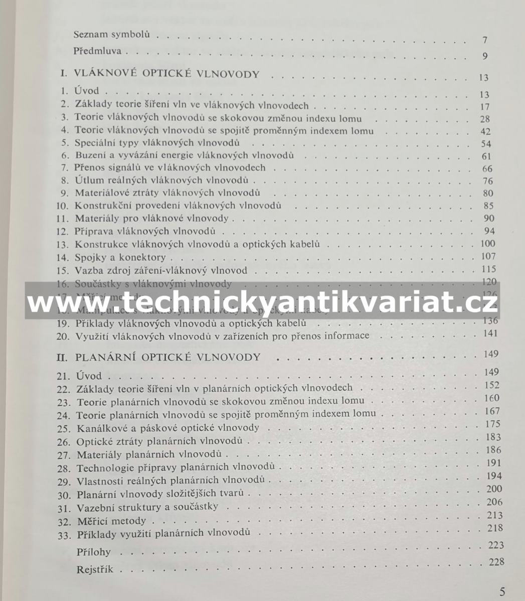 Optické vlnovody - Schrofel, Novotný (1986)