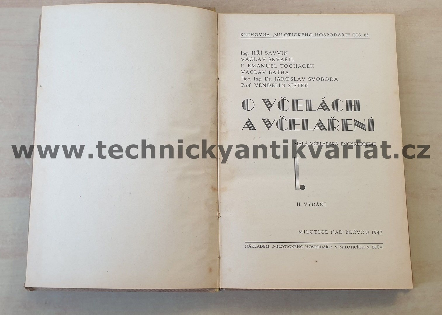 O včelách a včelaření - Savvin, Škvařil, Tocháček, Baťha, Svoboda, Šistek (1947)