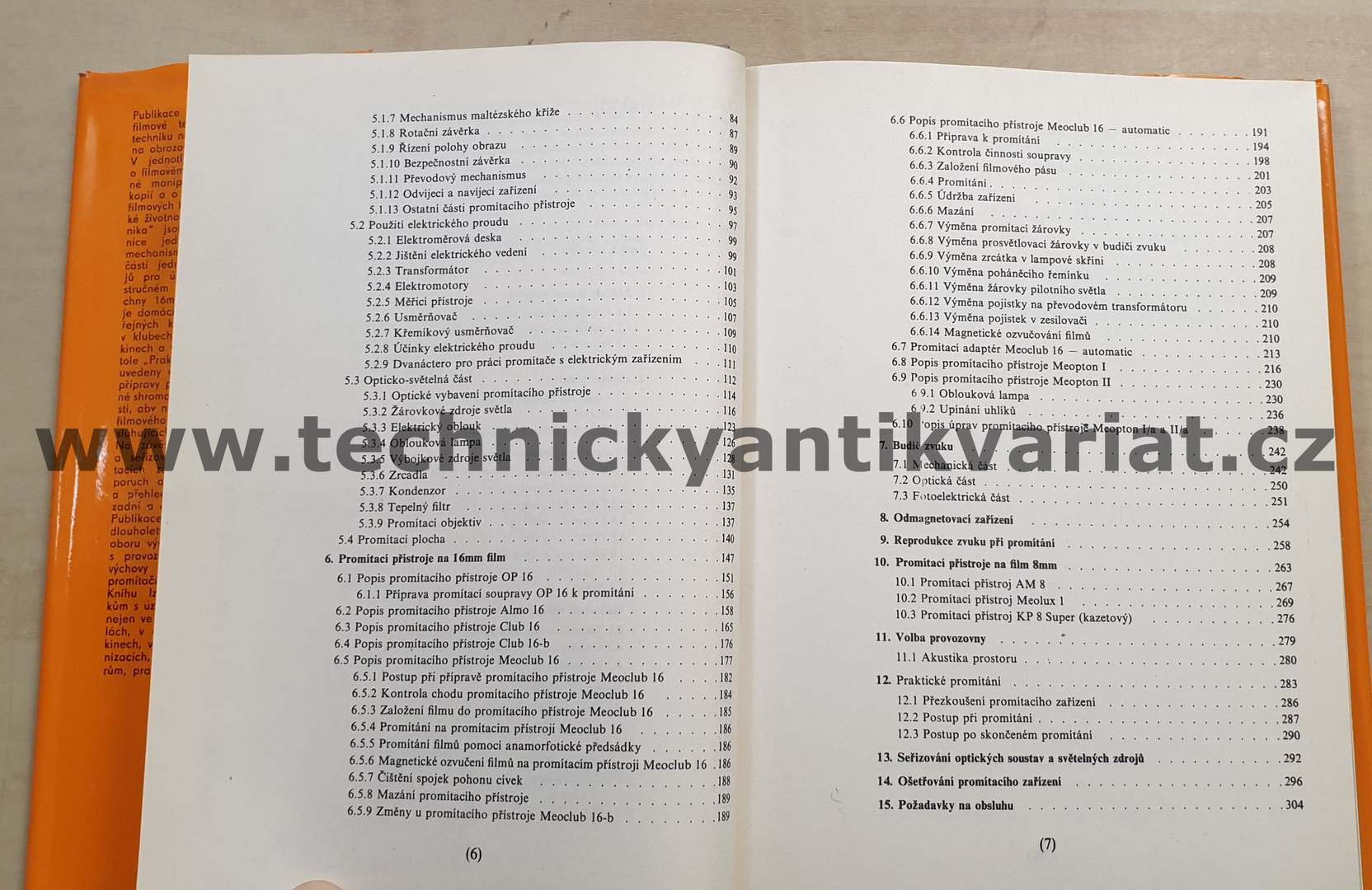 Promítací technika pro 8mm a 16mm film v praxi - M. Skříčka (1977)