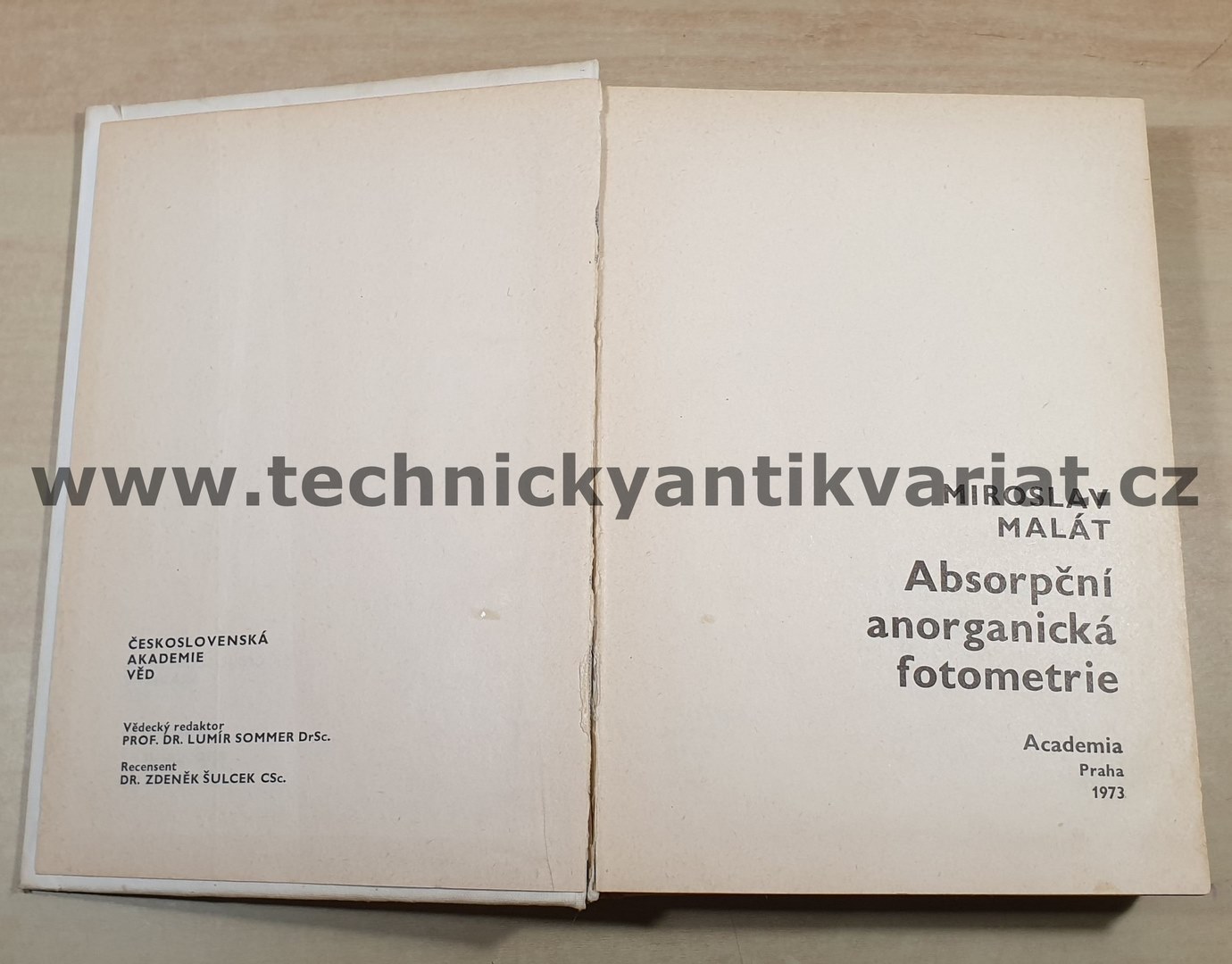 Absorpční anorganická fotometrie - Miroslav Malát (1973)