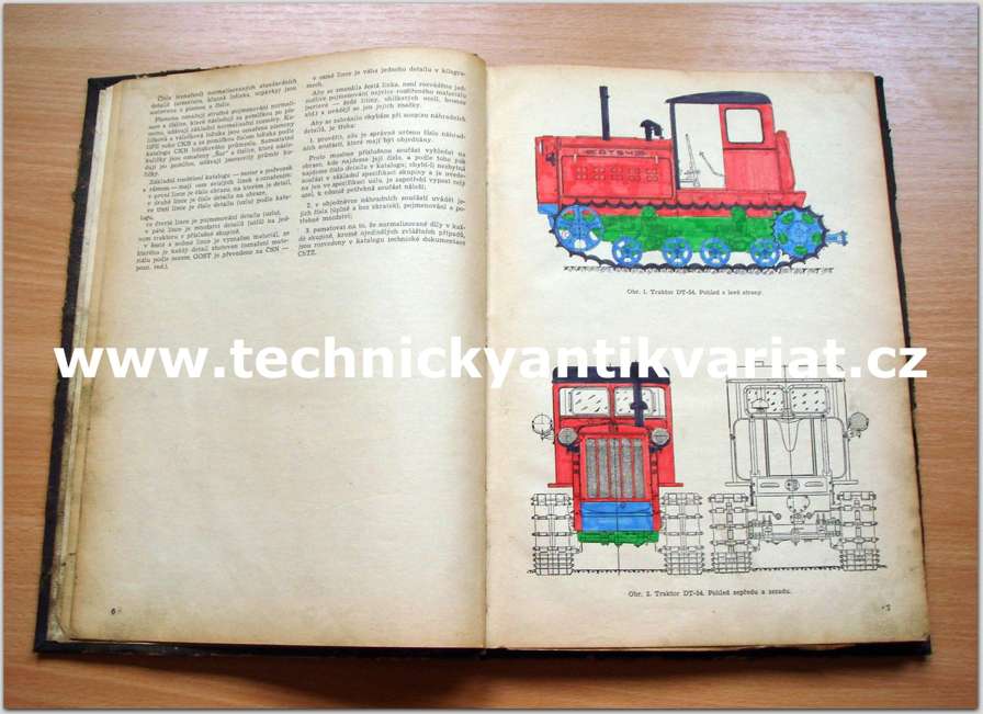 Traktor DT 54