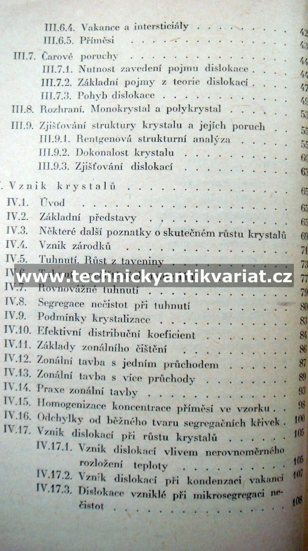 Krystaly - Petr Kratochvíl