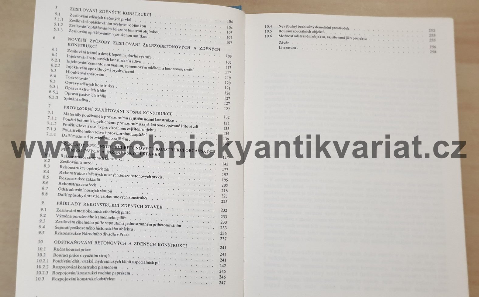 Rekonstrukce staveb - Tomáš Vaněk (1985)