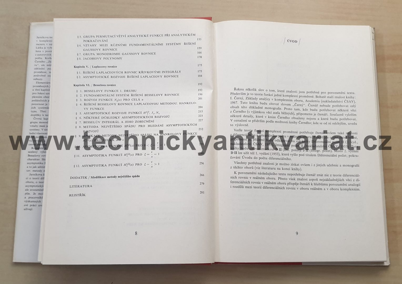 Diferenciální rovnice v komplexním oboru - Vojtěch Jarník (1975)
