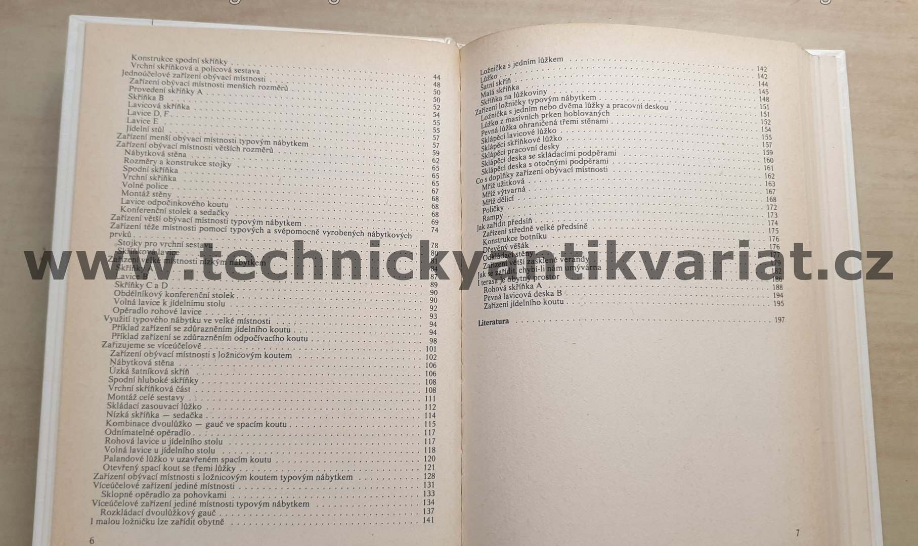 Chatový nábytek - L.Mašek (1988)