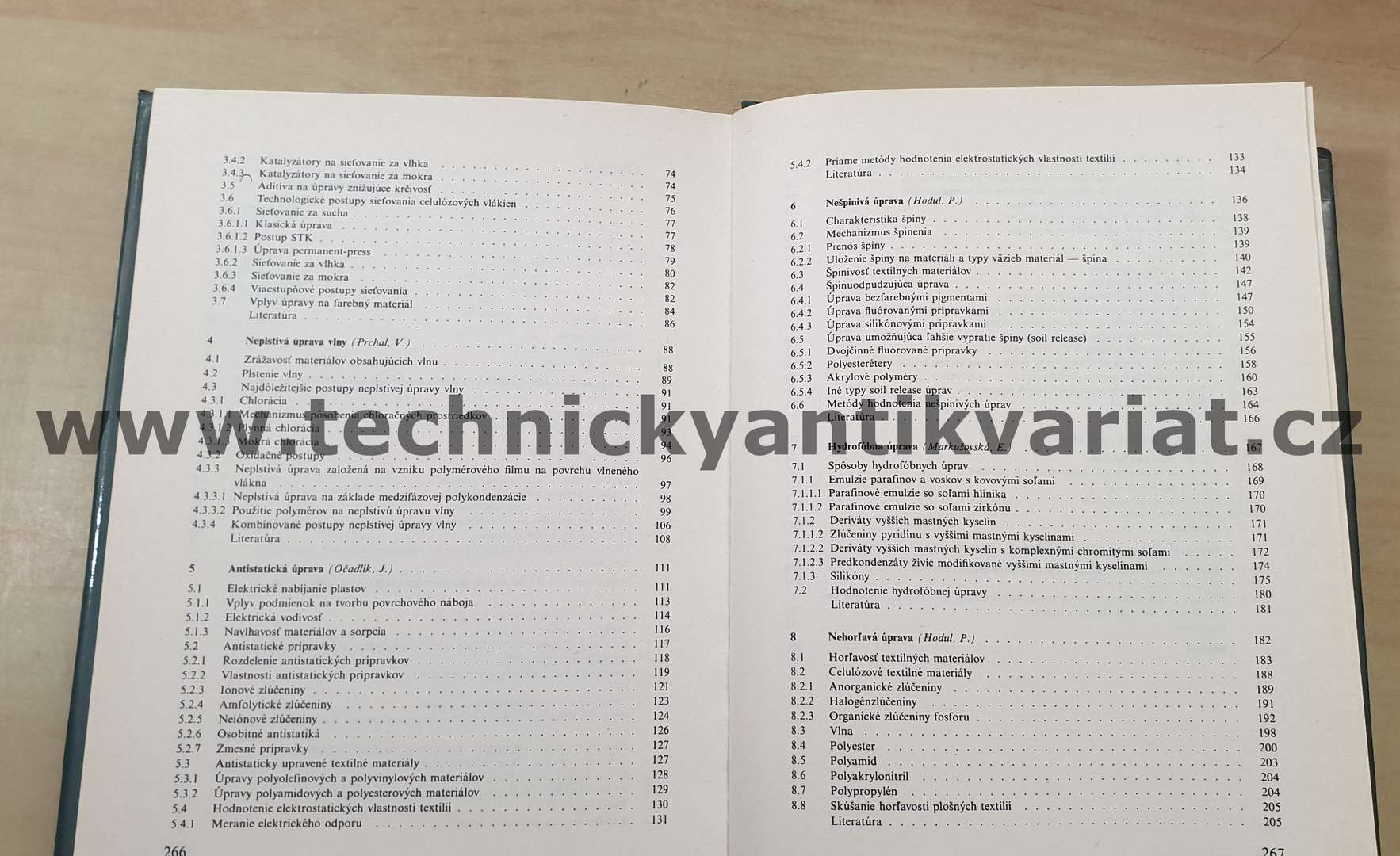 Špeciálne chemické úpravy textílií - A.Blažej (1986)