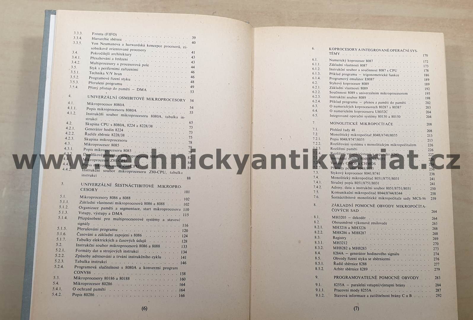 Monolitické mikroprocesory a mikropočítače - Pavel Valášek (1989)