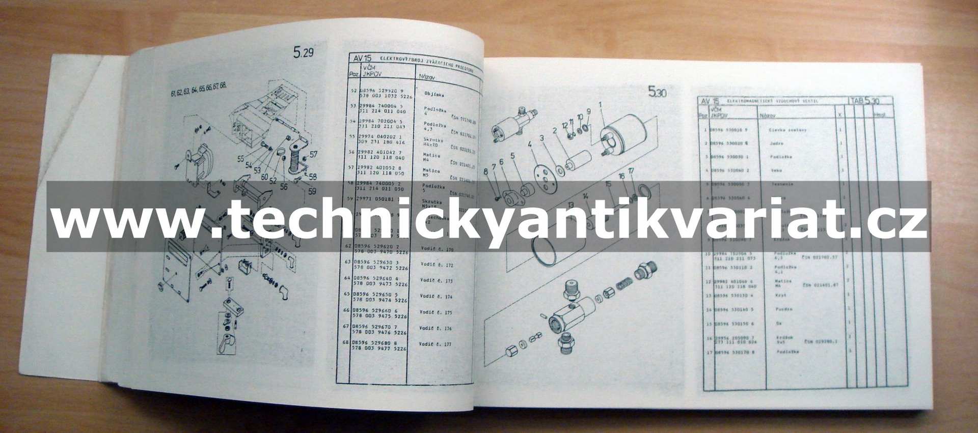 Automobil vyprošťovací AV 15 - katalog náhradných dielcov (1989)