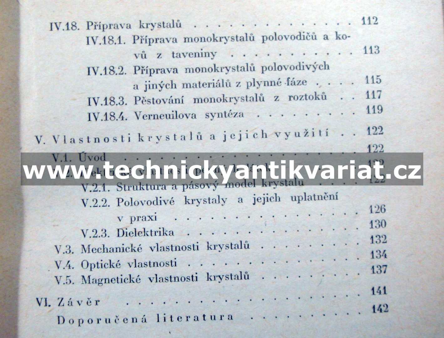 Krystaly - Petr Kratochvíl