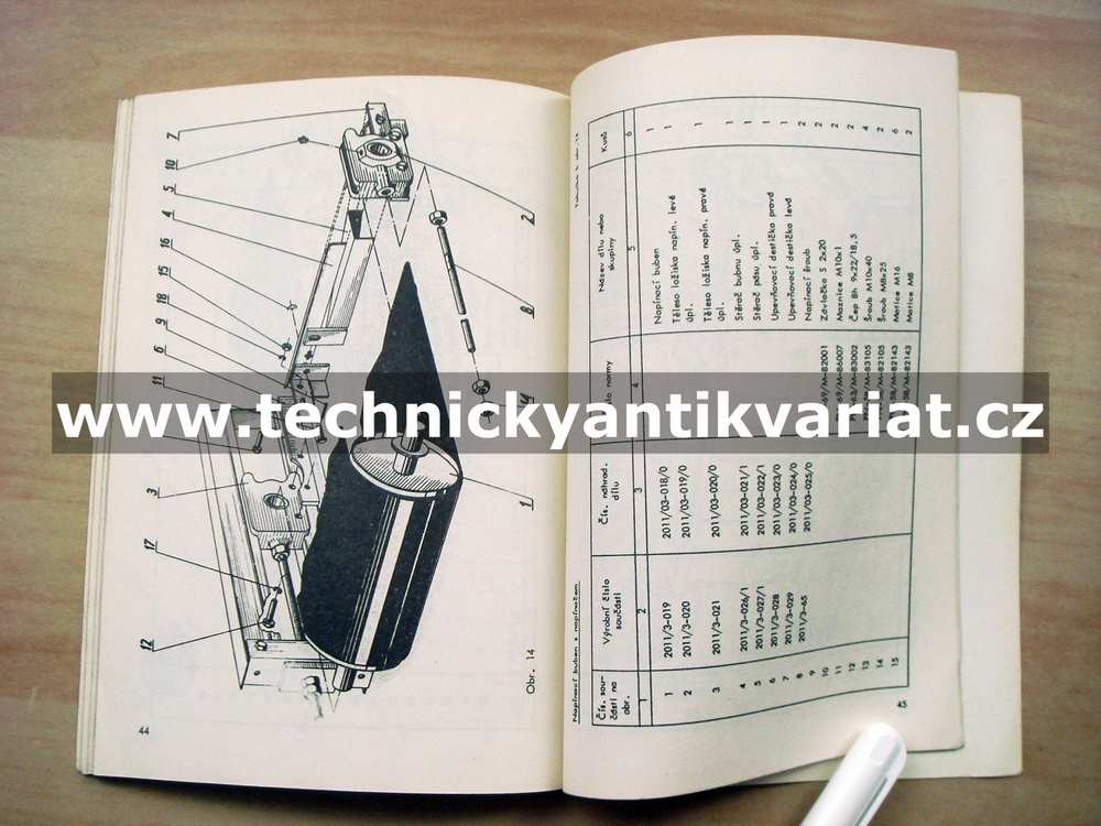 Traktorové rozmetadlo vápna RCW-3A/N011/0-2.5 - návod, katalog (1977)