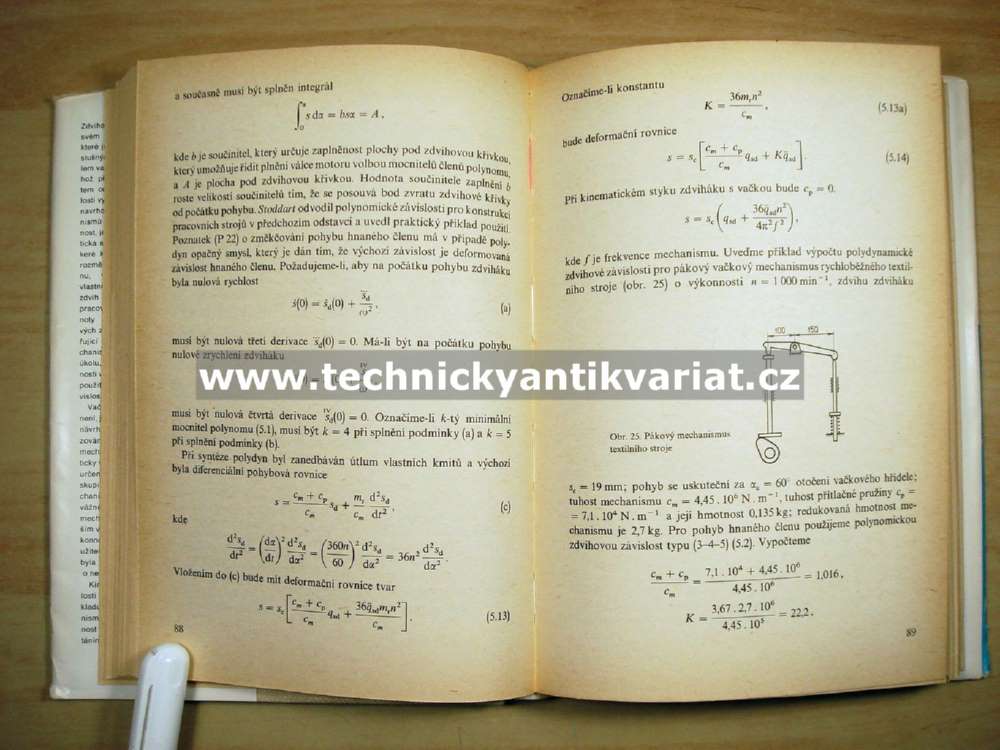 Zdvihové závislosti vačkových mechanismů - K. Petrů (1980)