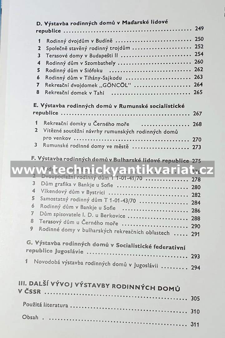 Rodinné domy v ČSSR a v zahraničí (1979)