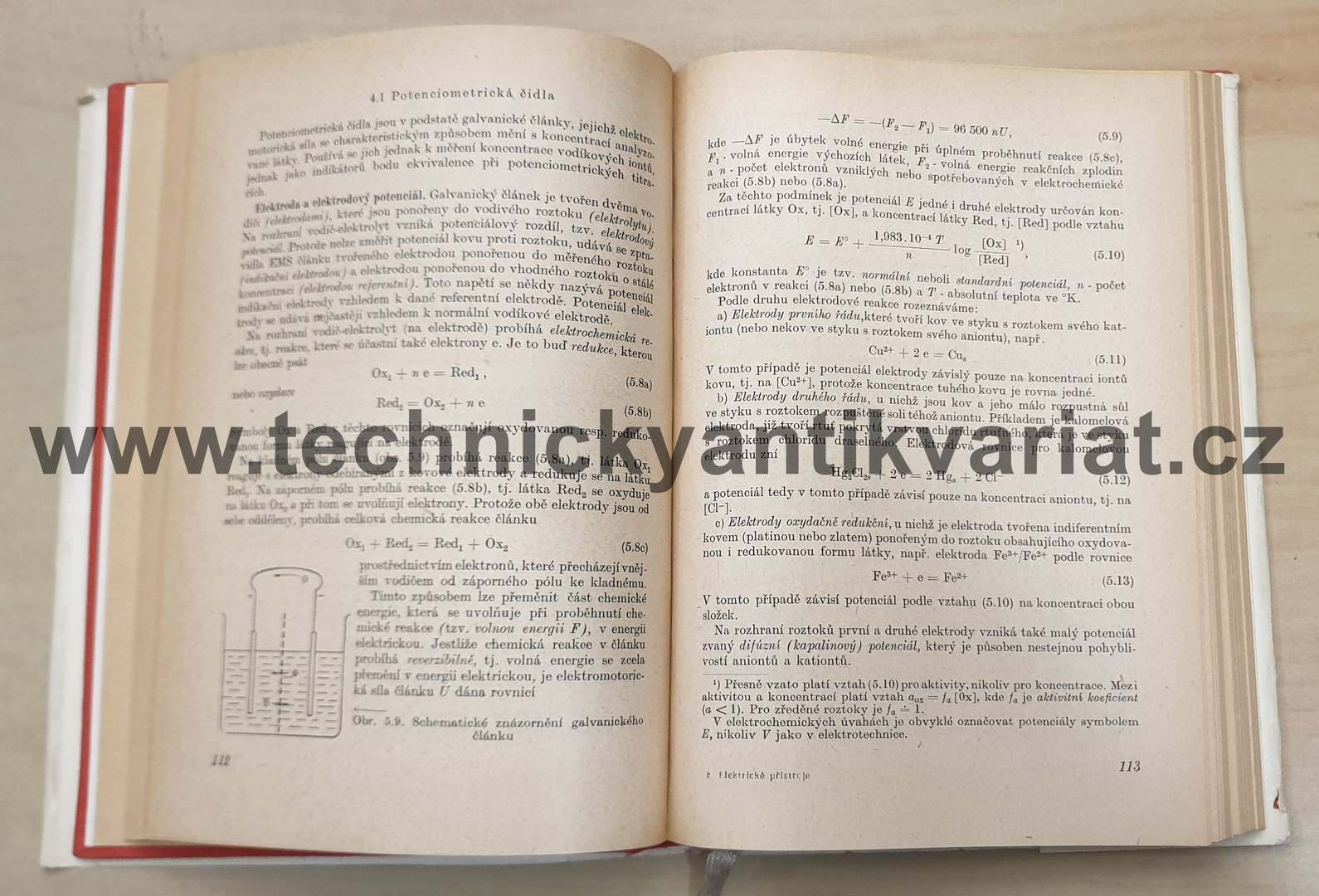 Elektrické a elektronické přístroje  v chemické laboratoři - Pavel Valenta (1961)