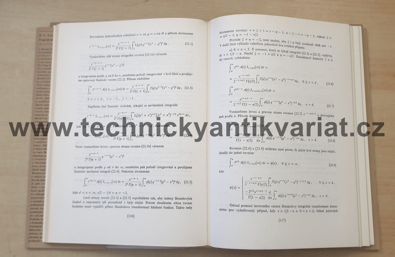 Úvod do teorie Besselových funkcí - B.G. Koreněv (1977)