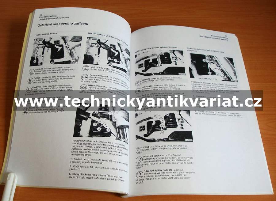 Caterpillar D8R Pásový dozer