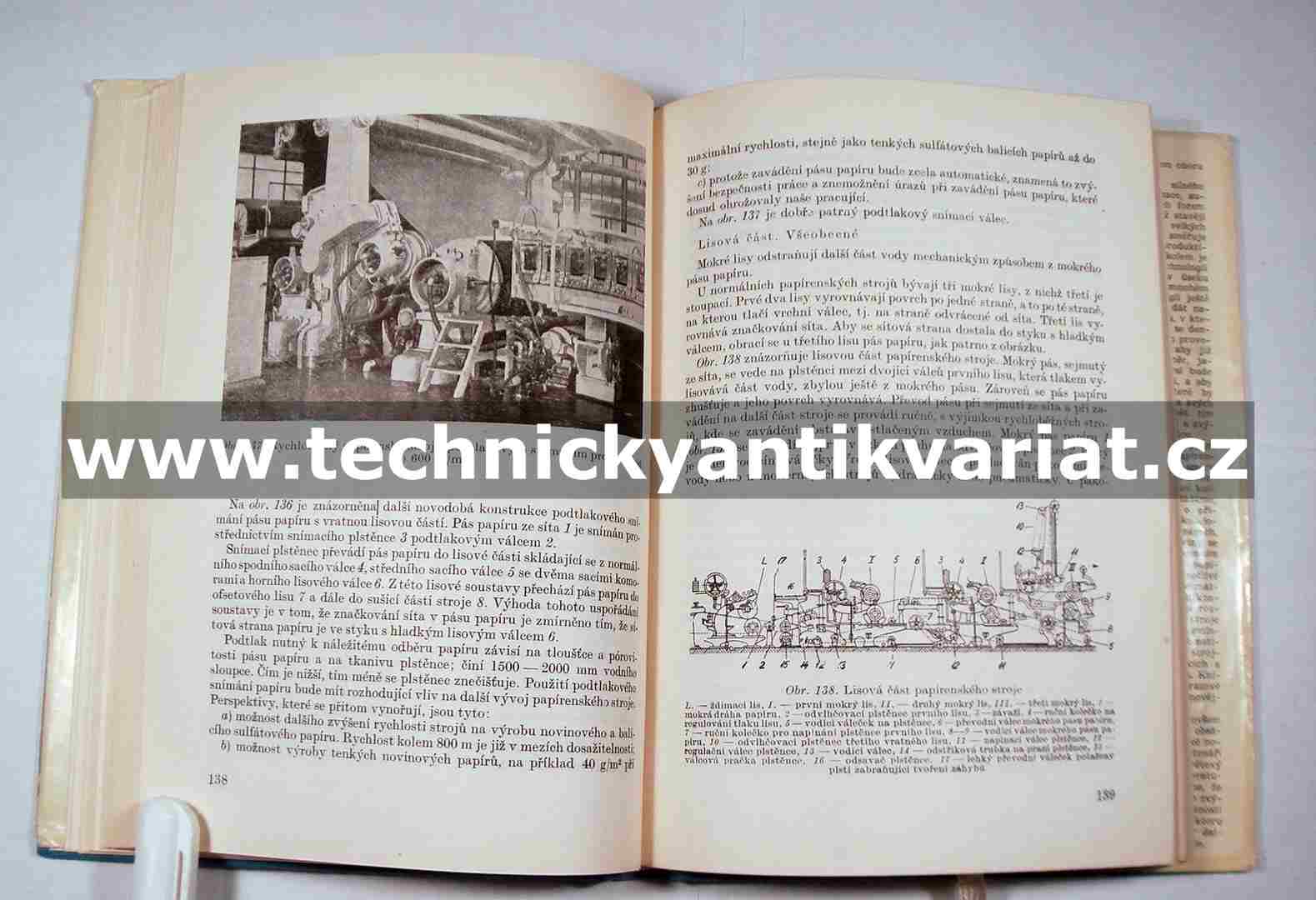 Práce na papírenském stroji