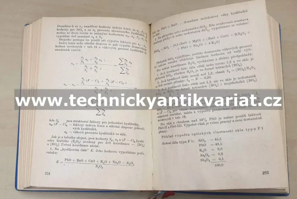 Příručka pro sklo, užitkovou keramiku a smalt (1963)