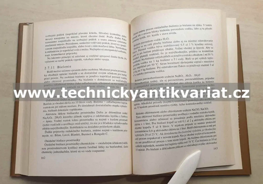 Udržiavame odev, kožušiny, bytový textil - Vyskočil, Markušovská, Karlík (1985)