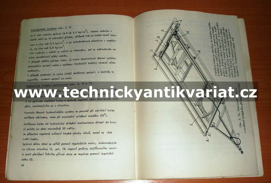Sklápěcí přívěs D 47