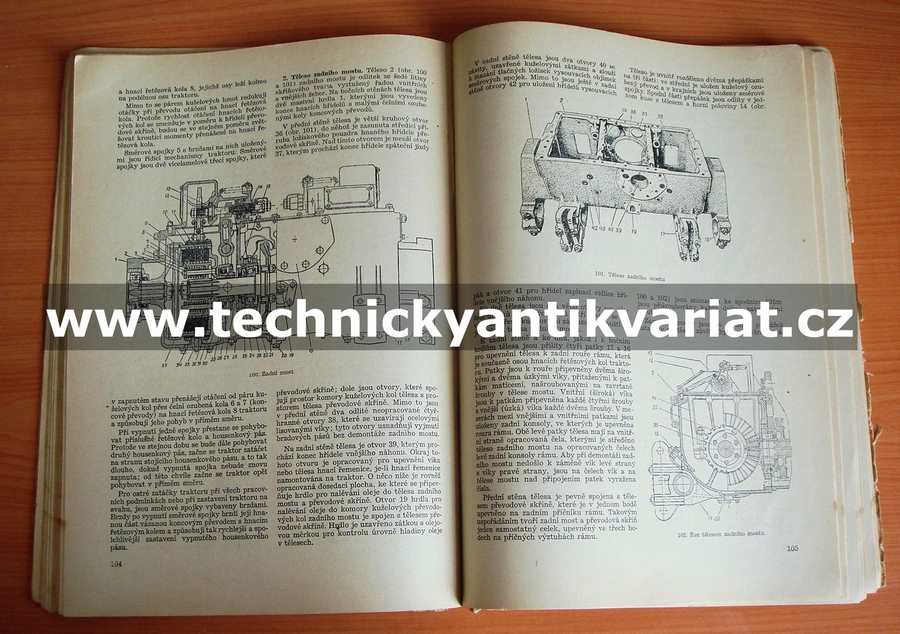 Traktor DT-54