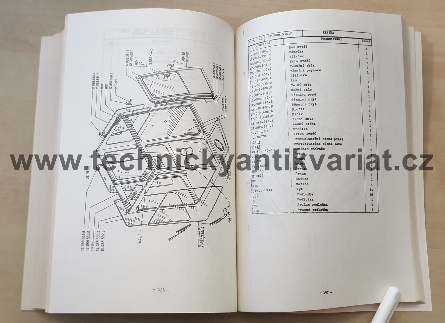 Samohybný sklízeč bulev KC 6 - katalog součástí (1977)