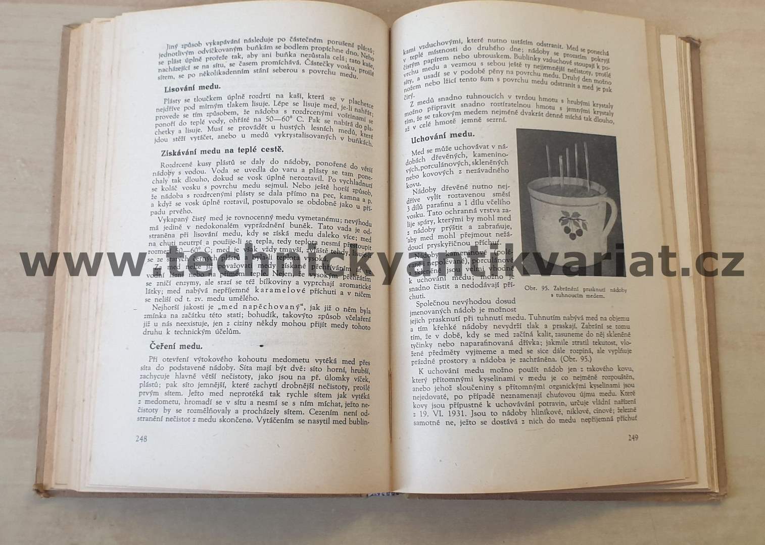 O včelách a včelaření - Savvin, Škvařil, Tocháček, Baťha, Svoboda, Šistek (1947)