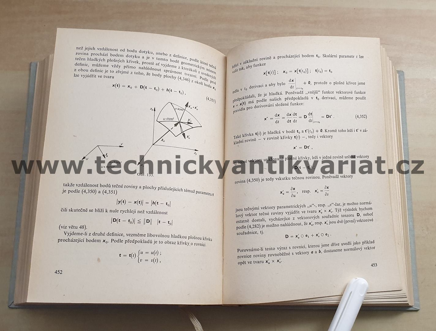 Vektorová a tenzorová analýza - Zs. Pachová, T. Frey (1964)